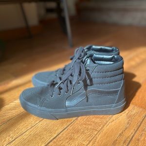 Vans Sk8-Hi in all-black